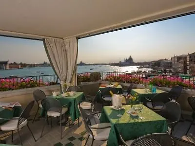 Ξενοδοχείο Vivaldi 4*