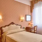 Vivaldi Hotel