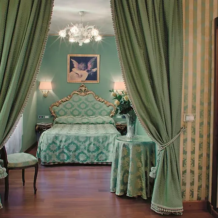 Vivaldi Hotel