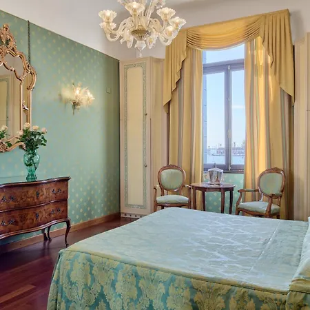 Vivaldi Otel Venedik