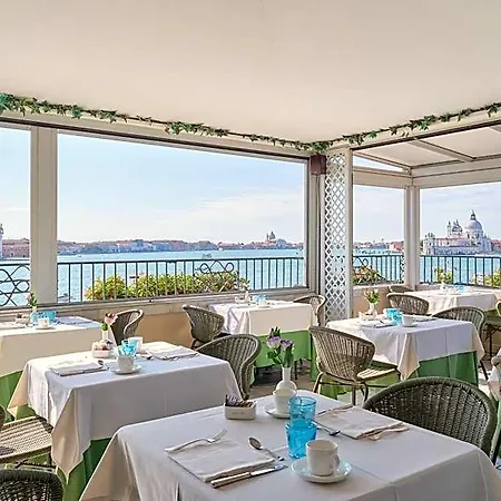 Vivaldi Hotel 4*
