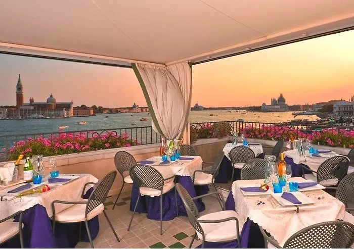 Vivaldi Otel Venedik