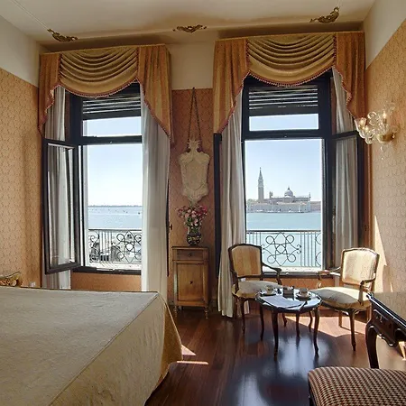 Vivaldi Hotel 4*